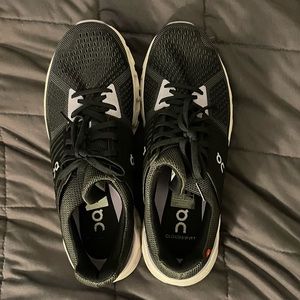 ON cloud cloudswift purple and gray black sneakers 9.5